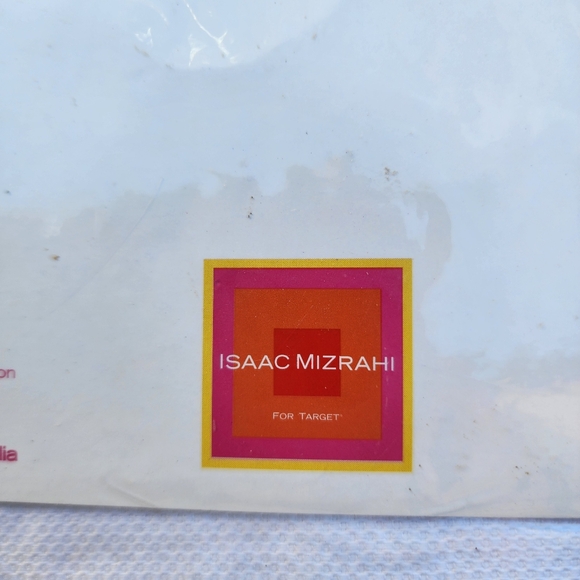 Isaac Mizrahi white polka dot tablecloth NWT - Picture 5 of 8
